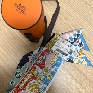 💯 Hermes Twilly in silk (100% silk).